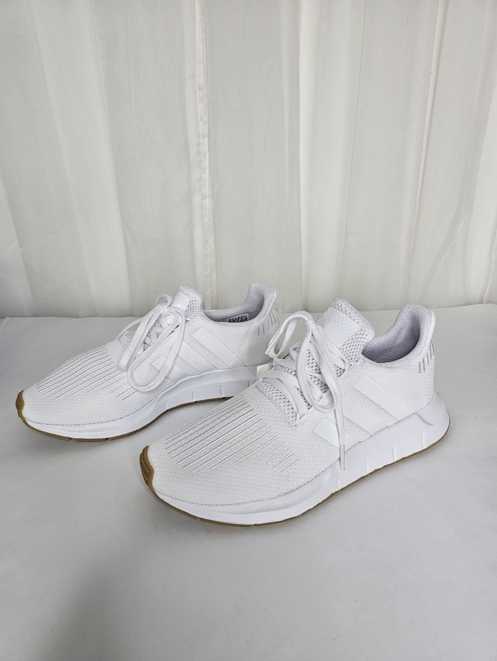 Adidas Orginals Swift Run Cloud White Gum Running Sneakers Men's 8 NEW Classic - Picture 3 of 10